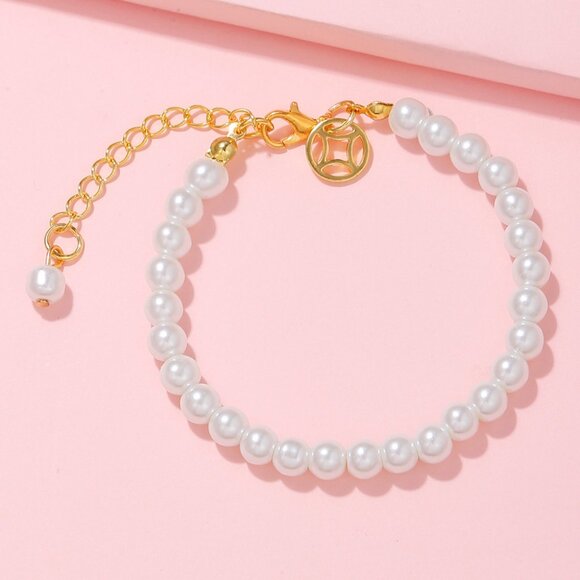 NWT: White Peal Coin Bracelet - Picture 2 of 8